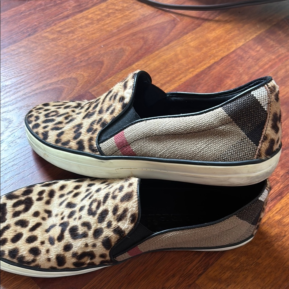 Burberry leopard print shoes